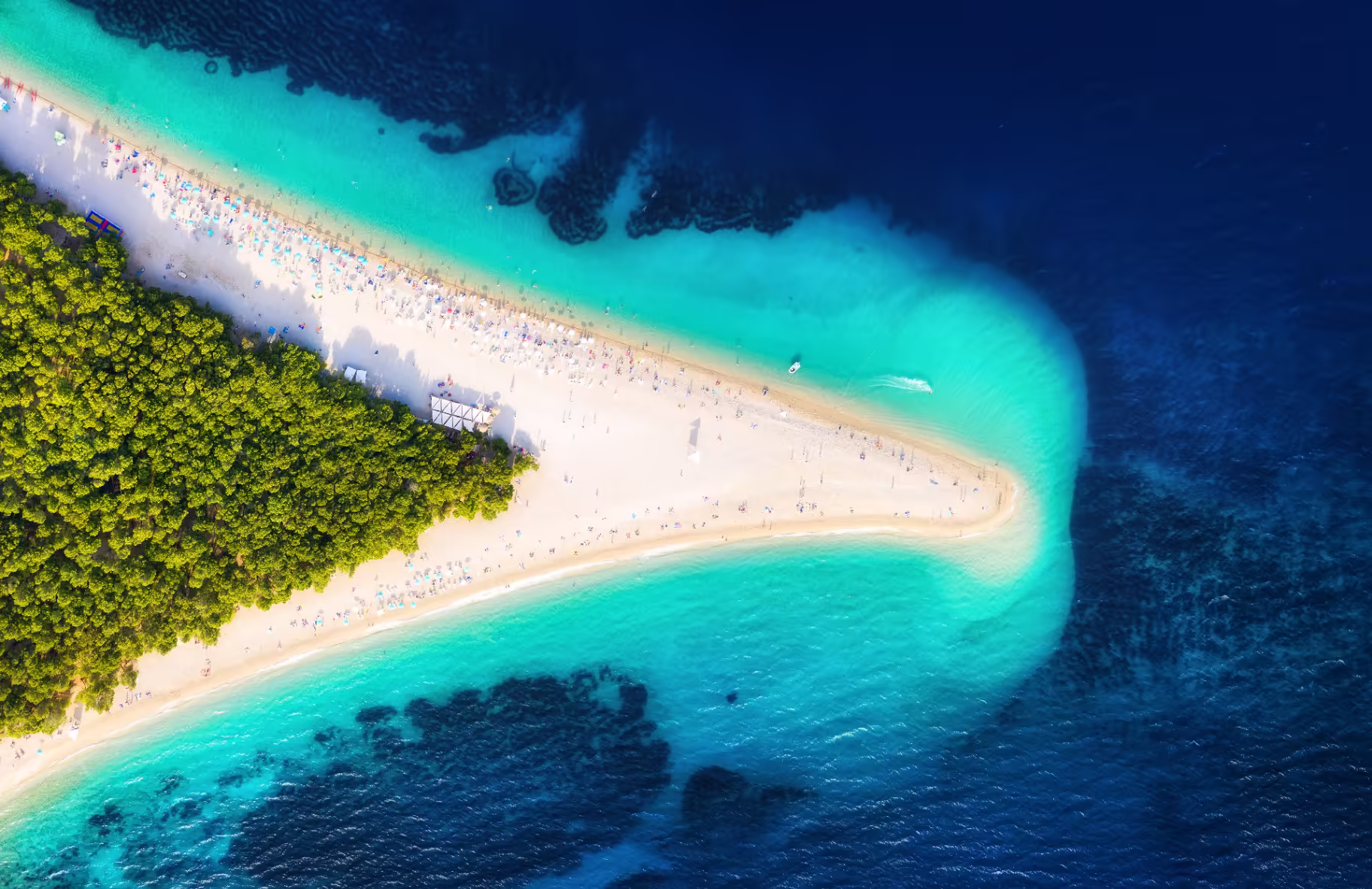 White cliffs and turquoise water on Brač